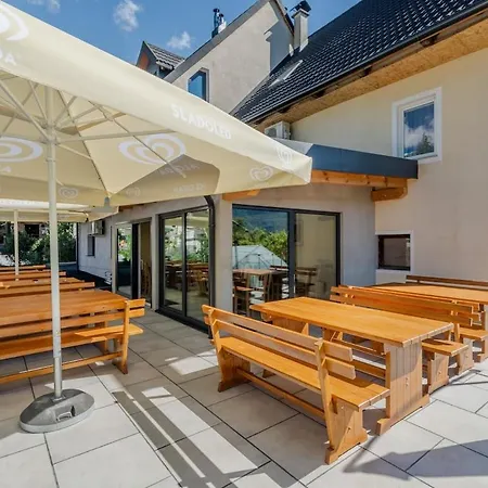Hosnar, Apartma Gusto
