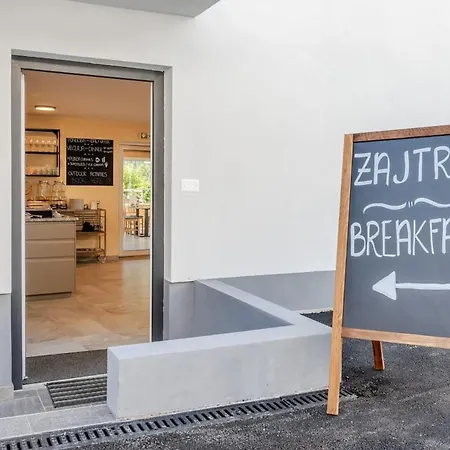 Apartma Hosnar, Apartma Gusto Bovec