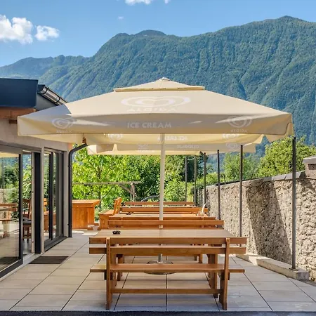 Hosnar, Apartma Gusto