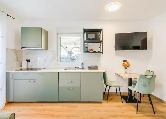 Hosnar, Apartma Gusto דירה בובק