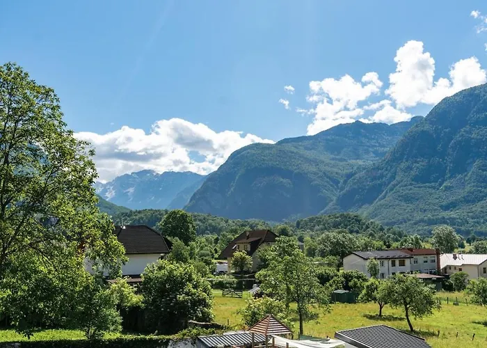 Hosnar, Apartma Gusto *