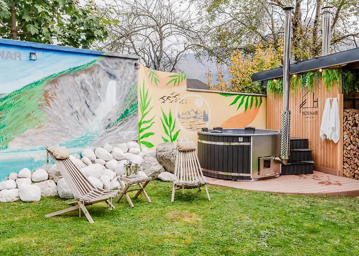 Hosnar, Apartma Gusto דירה בובק